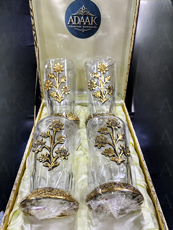 Elegant Glass Set with Golden Floral Detailing – Luxury Gift Box