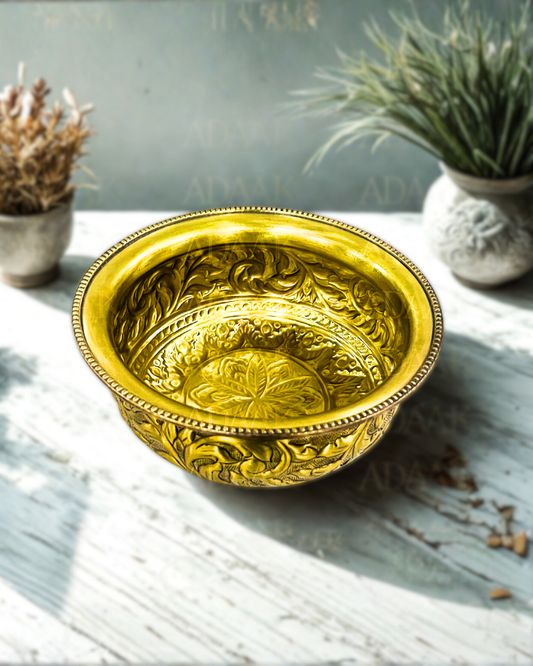 urli_bowl_with_legs_top_view