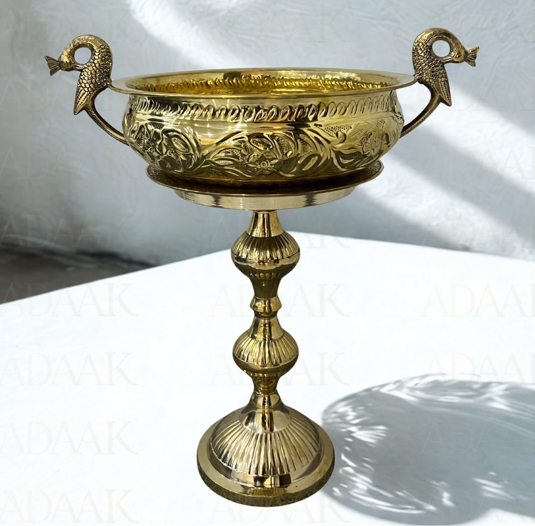 Adaak Vediya Brass Urli Stand