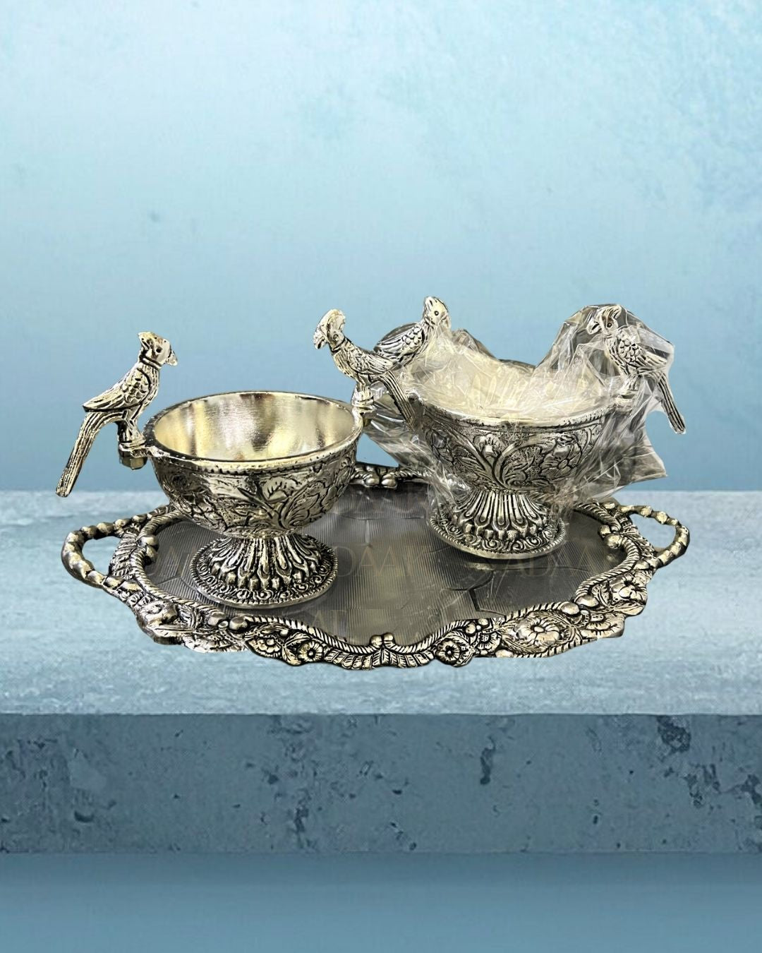 2_peacock_bowl_with_tray