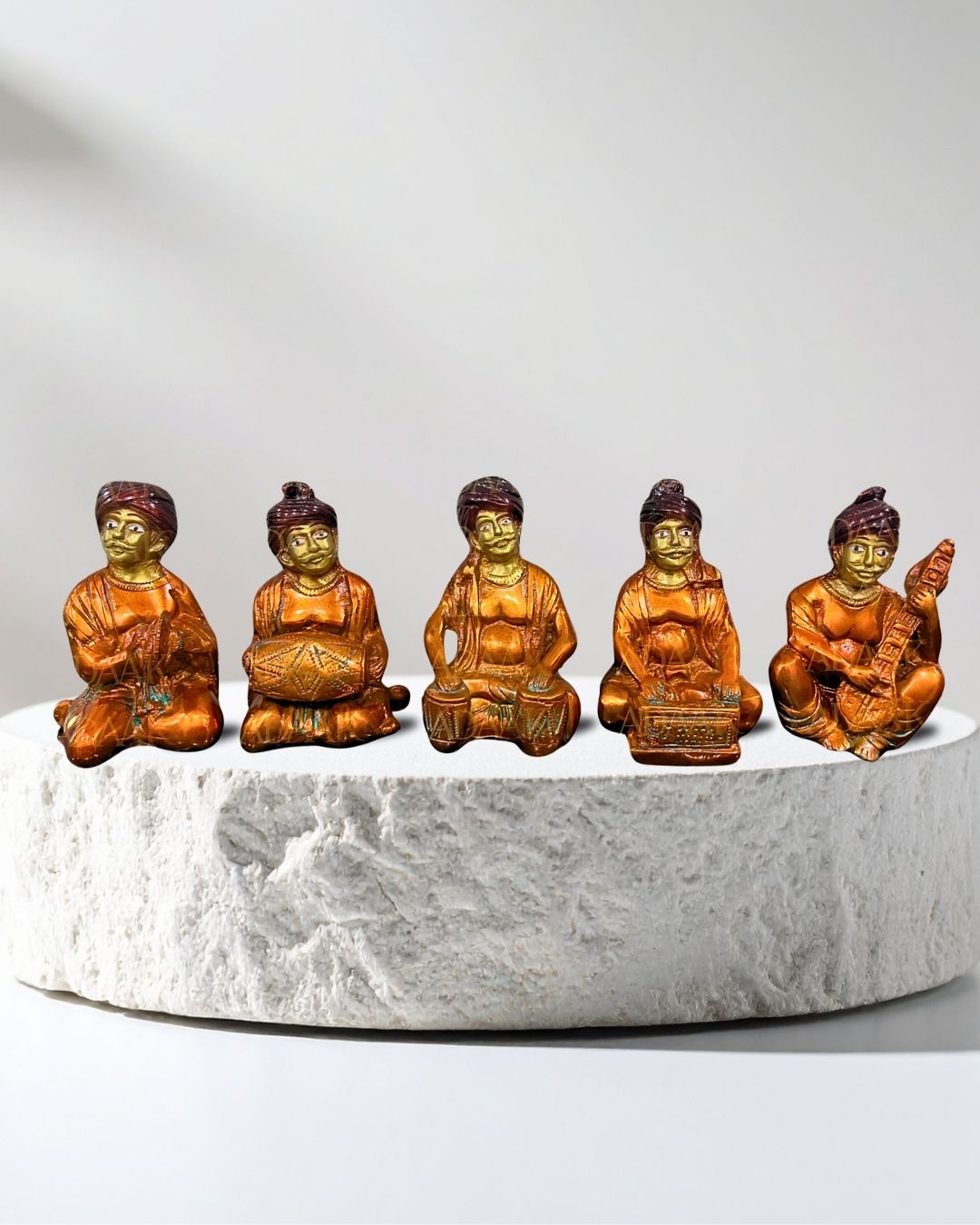 5_musicians_siitng