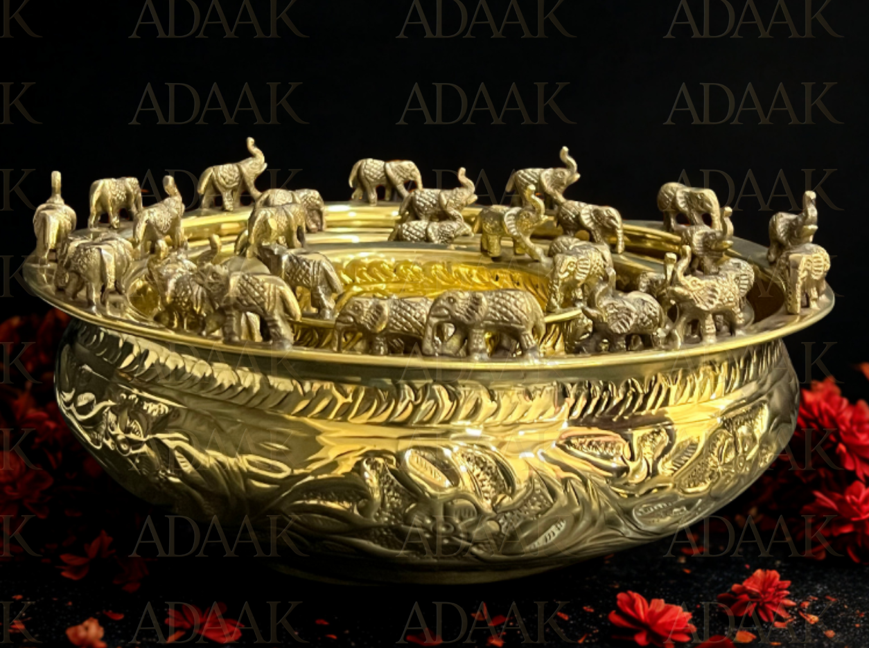 brass 8 elephant on top urli