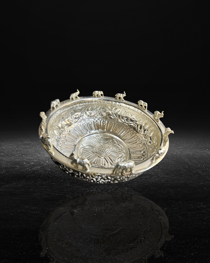 Hastyaara_Silver_Brass_Urli_Set_top_view