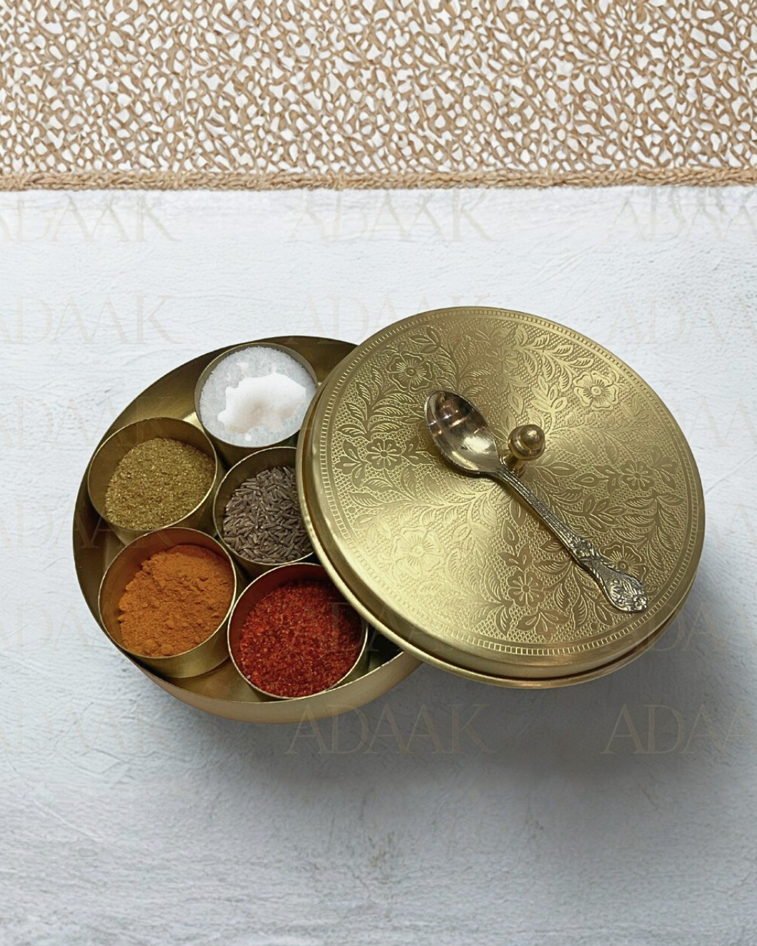 Masala_box_-_6_inch_with_masala